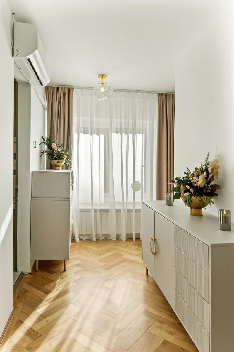 Apartmán Casa De Povesti - Calea Victoriei Bukurešť Exteriér fotografie