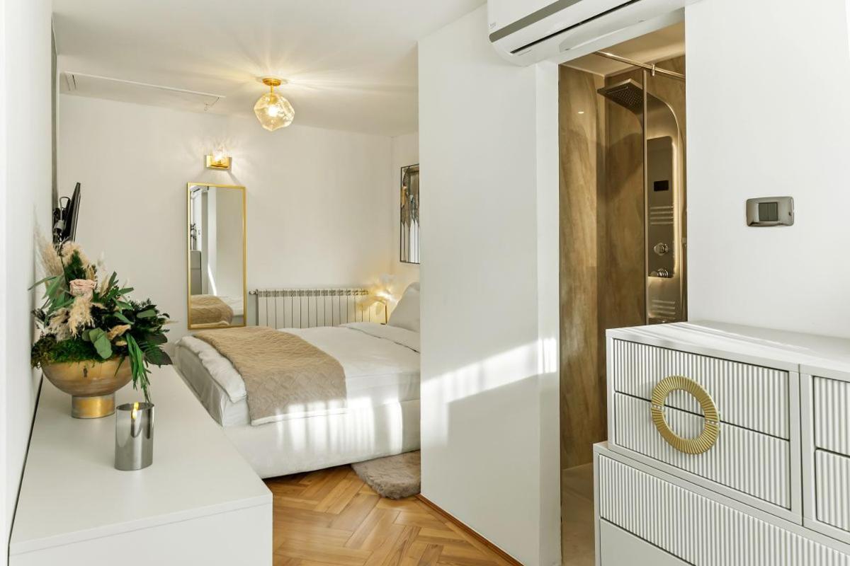 Apartmán Casa De Povesti - Calea Victoriei Bukurešť Exteriér fotografie